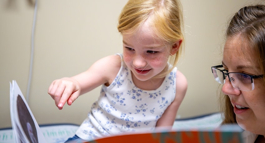 Reach Out and Read at Heights clinic featured