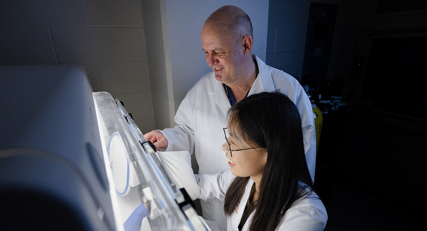 With a seven-year, $6.58 million grant from the National Heart, Lung, and Blood Institute, UTHealth Houston researchers will focuses on hypoxia-inducible factors. (Photo by UTHealth Houston)